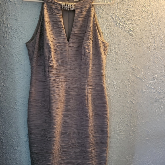 Eliza J Evening dress size 12 - Picture 11 of 14